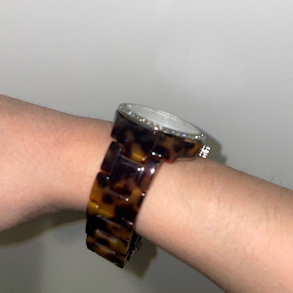 Women’s fossil watch! - Picture 3 of 4
